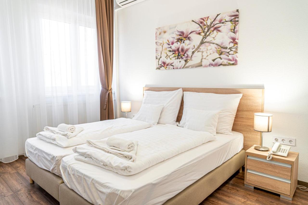 Ózoon Hotel Nyíregyháza Buitenkant foto