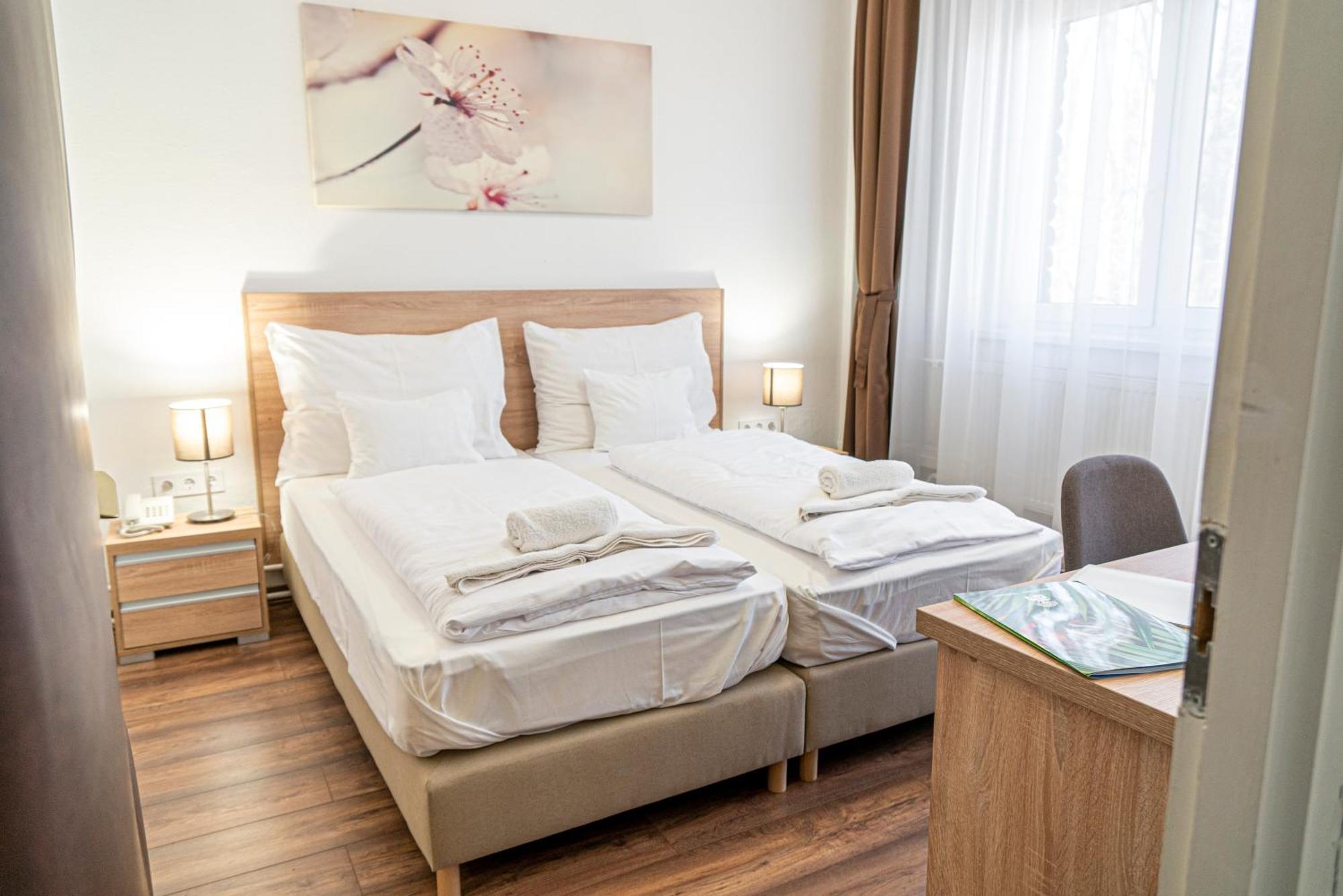Ózoon Hotel Nyíregyháza Buitenkant foto