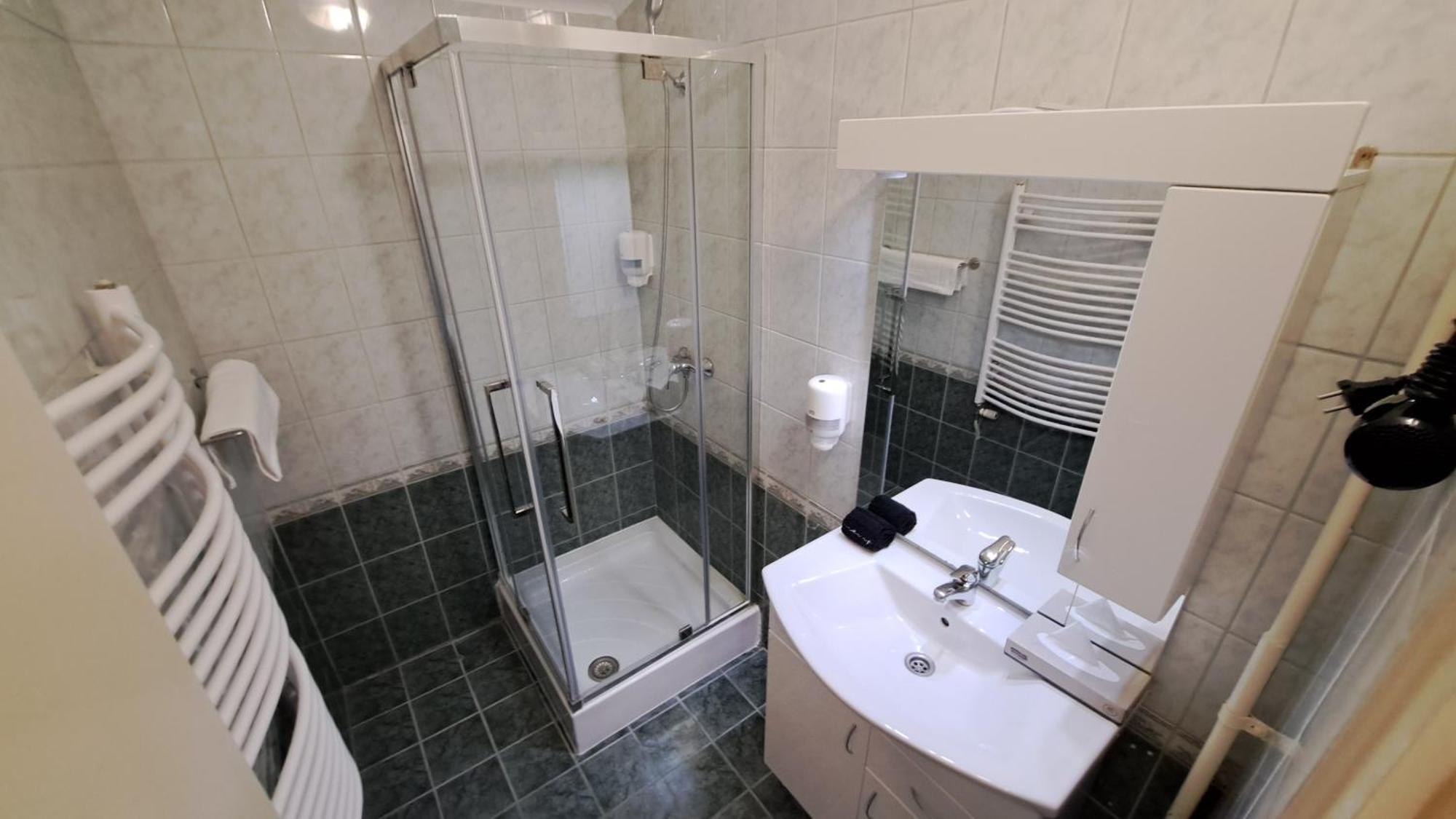 Ózoon Hotel Nyíregyháza Buitenkant foto
